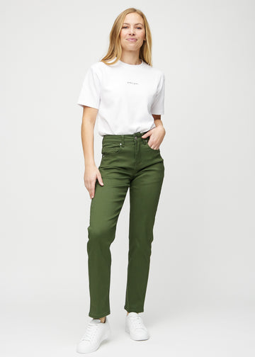Regular-Jeans für Damen in Dunkelgrün, Farbe Renewals. Ganzkörperansicht eines Models in diesen Jeans.